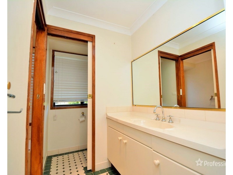 9 Robinia Drive, Lithgow NSW 2790