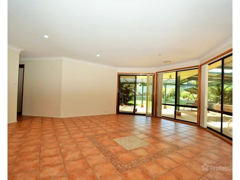 9 Robinia Drive, Lithgow NSW 2790