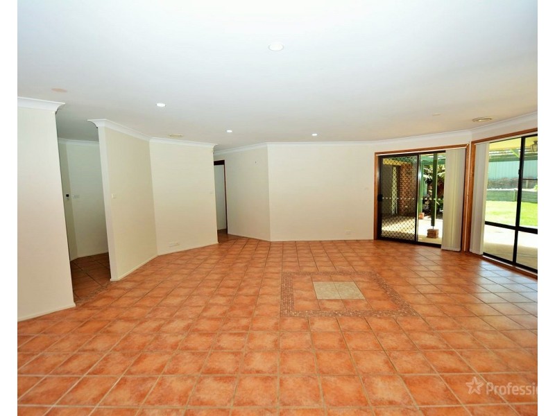 9 Robinia Drive, Lithgow NSW 2790