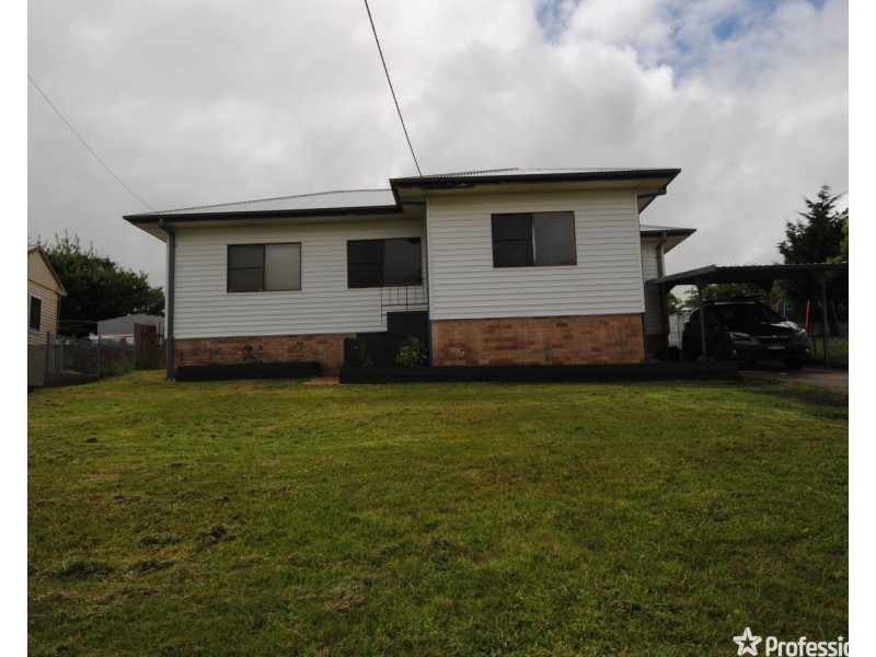 12 Stewart Street, Lithgow NSW 2790
