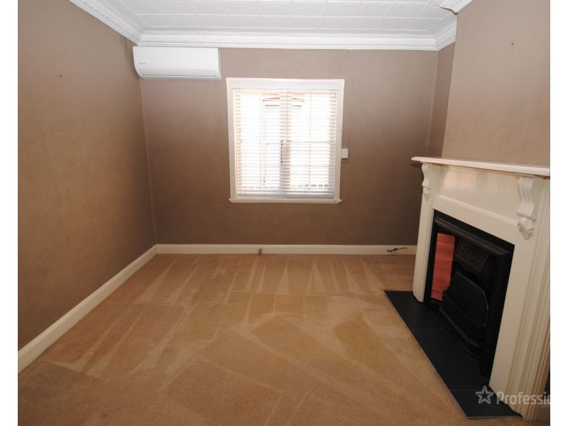 12 Chifley Road, Lithgow NSW 2790