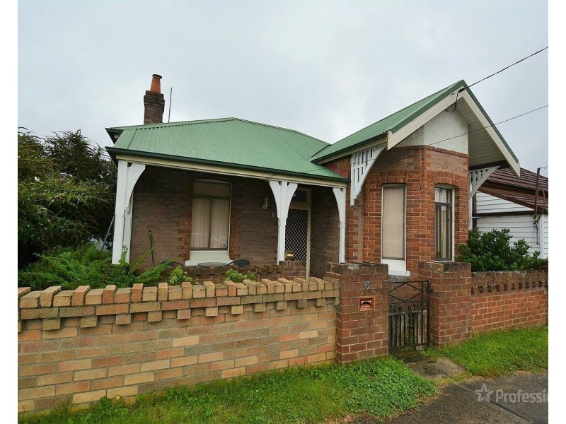 6 Read Avenue, Lithgow NSW 2790