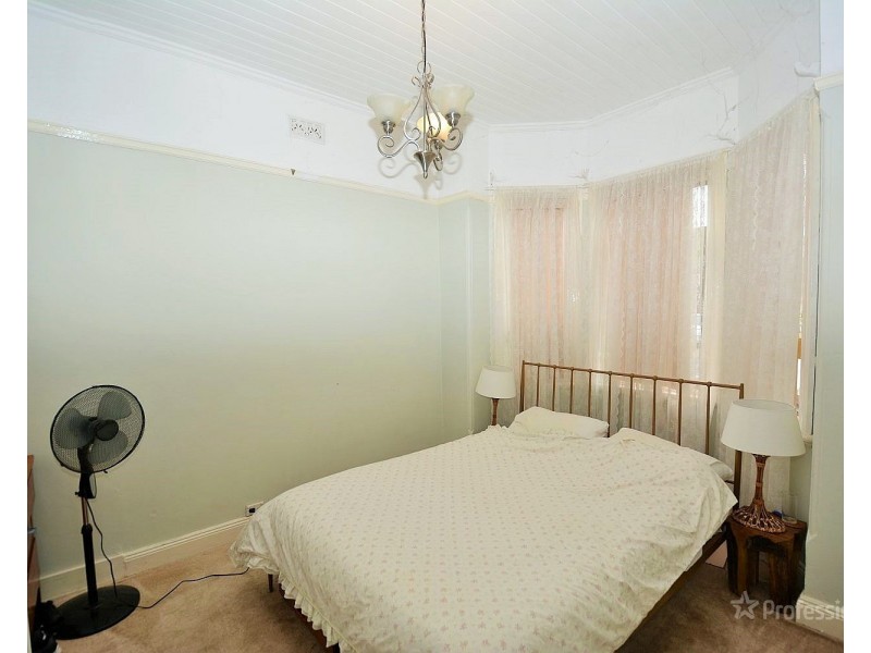 6 Read Avenue, Lithgow NSW 2790