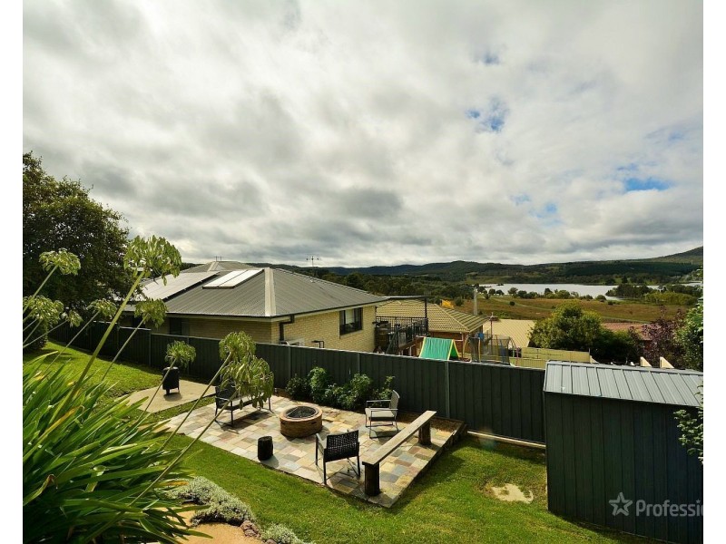 8 Kremer Crescent, Wallerawang NSW 2845