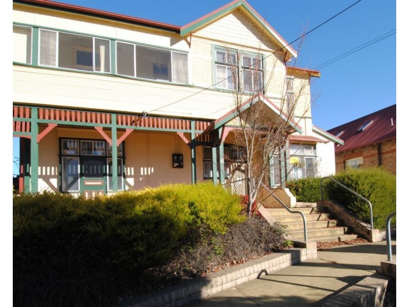 4/2 Roy Street, Lithgow NSW 2790