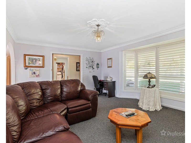8 Hill Range Crescent, Lithgow NSW 2790