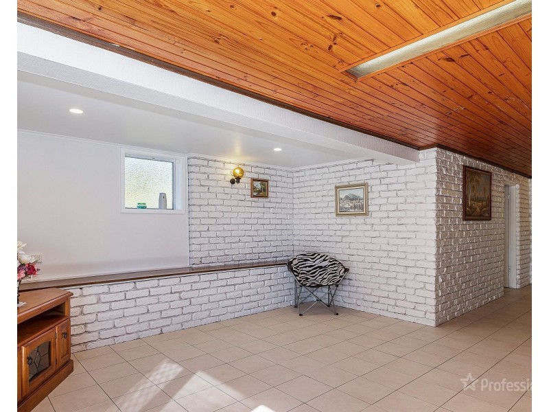 8 Hill Range Crescent, Lithgow NSW 2790