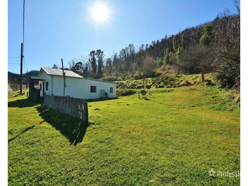 13 Crane Road, Lithgow NSW 2790