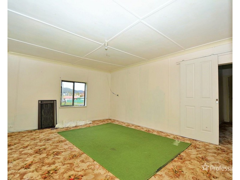 13 Crane Road, Lithgow NSW 2790