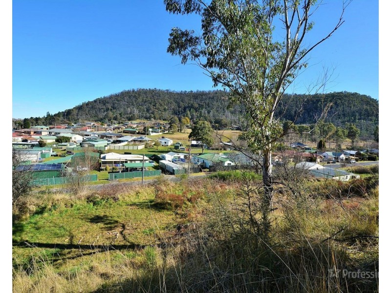 13 Crane Road, Lithgow NSW 2790
