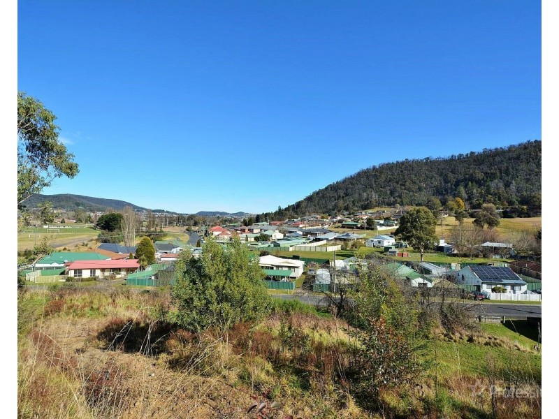 13 Crane Road, Lithgow NSW 2790