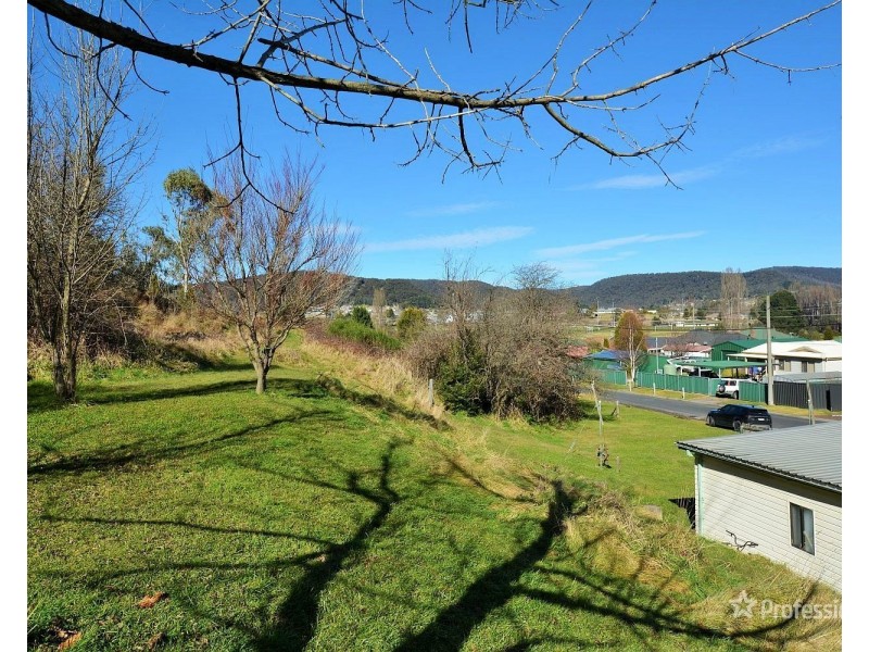 13 Crane Road, Lithgow NSW 2790