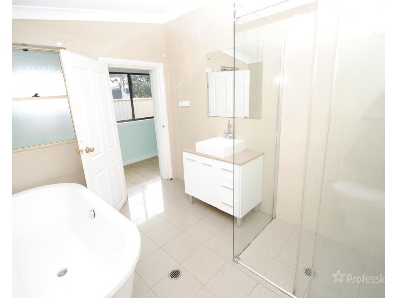 11 Gray Street, Lithgow NSW 2790