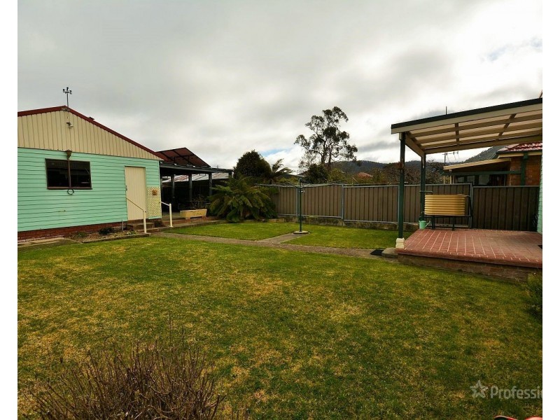 62 Enfield Avenue, Lithgow NSW 2790