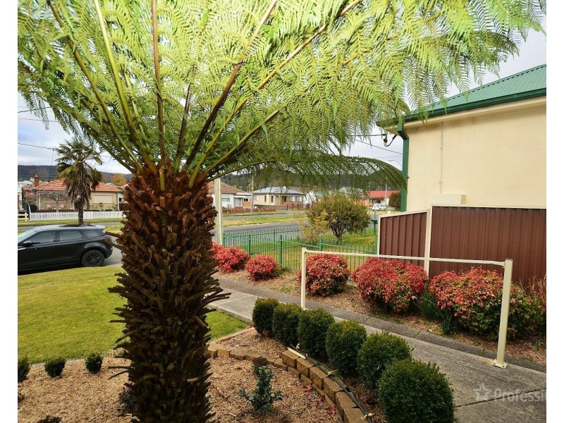 62 Enfield Avenue, Lithgow NSW 2790