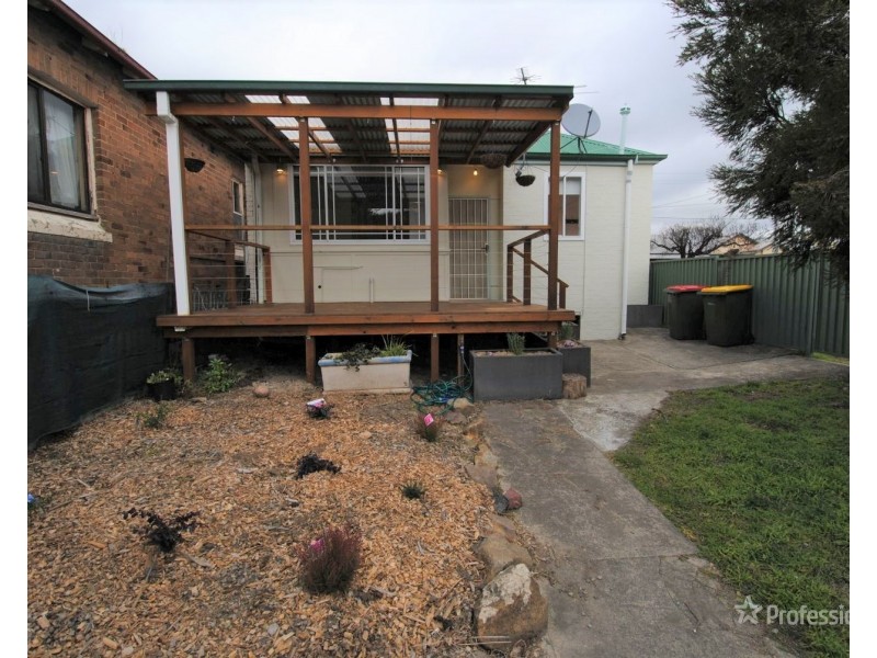 18 Read Avenue, Lithgow NSW 2790