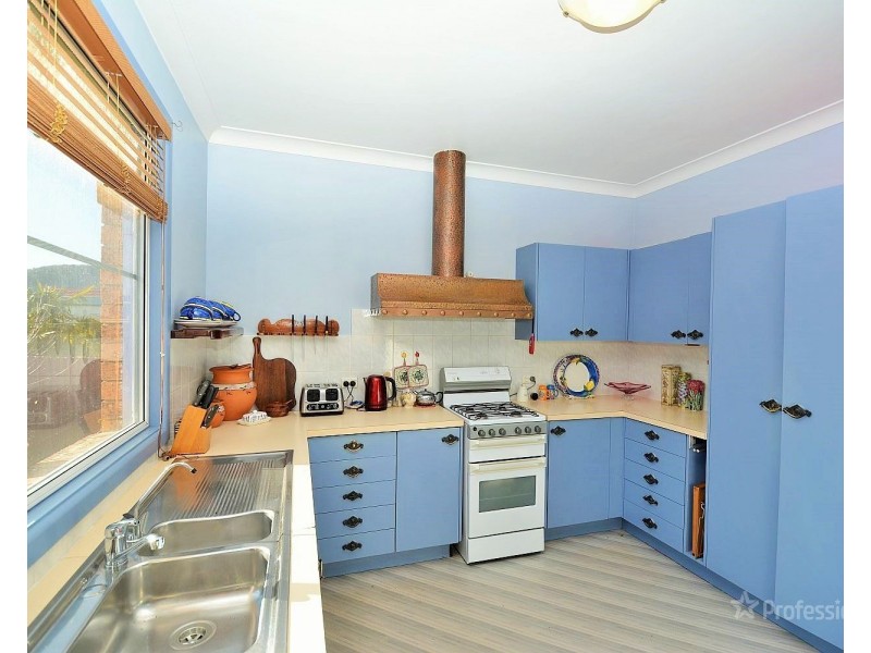 56 Enfield Avenue, Lithgow NSW 2790