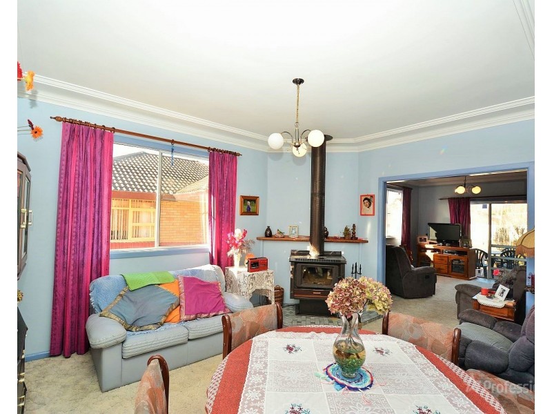 56 Enfield Avenue, Lithgow NSW 2790