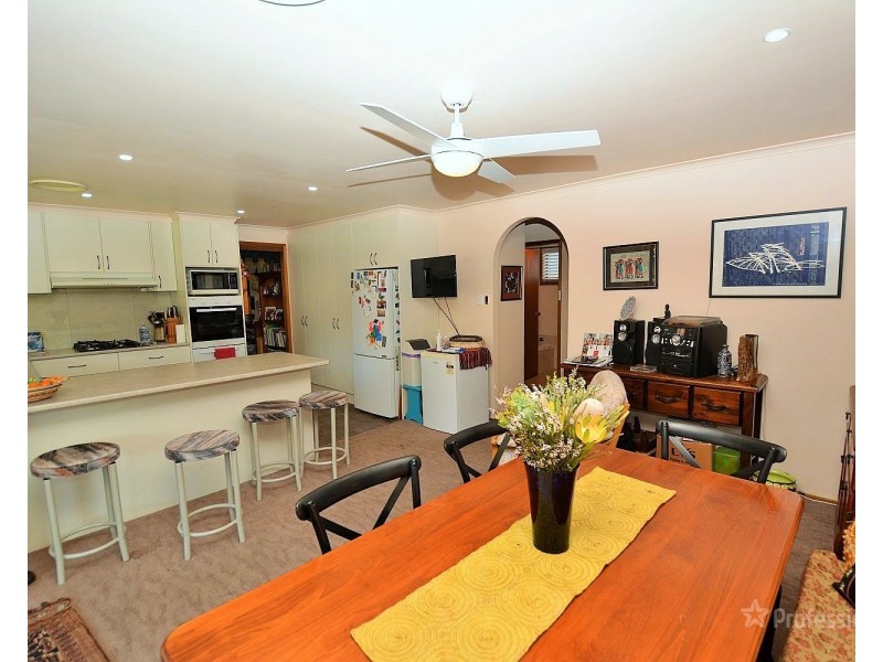 2 Chivers Close, Lithgow NSW 2790