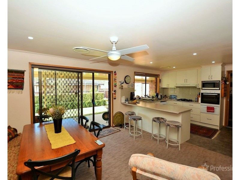 2 Chivers Close, Lithgow NSW 2790