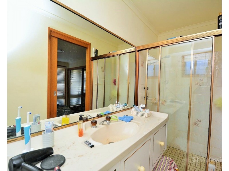 2 Chivers Close, Lithgow NSW 2790