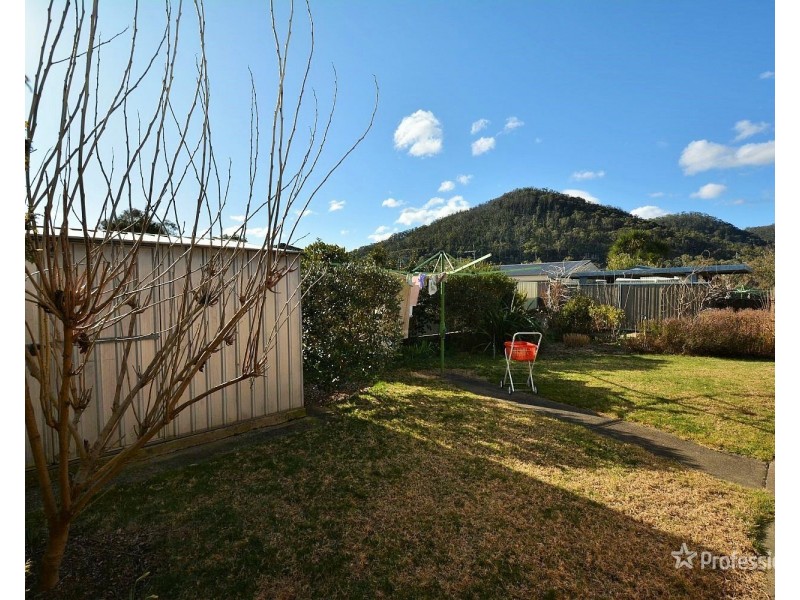 2 Chivers Close, Lithgow NSW 2790