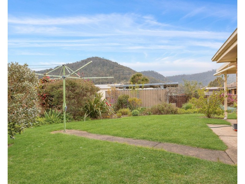 2 Chivers Close, Lithgow NSW 2790