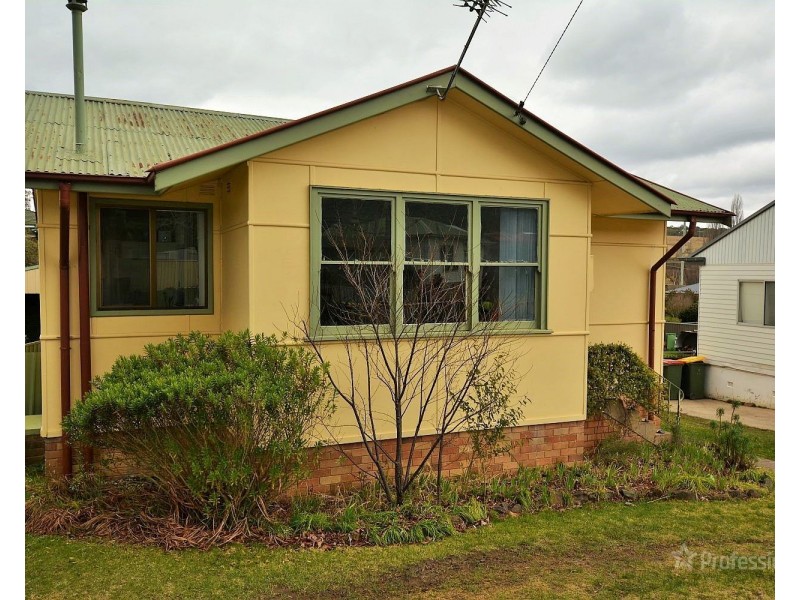 40 Stewart Street, Lithgow NSW 2790