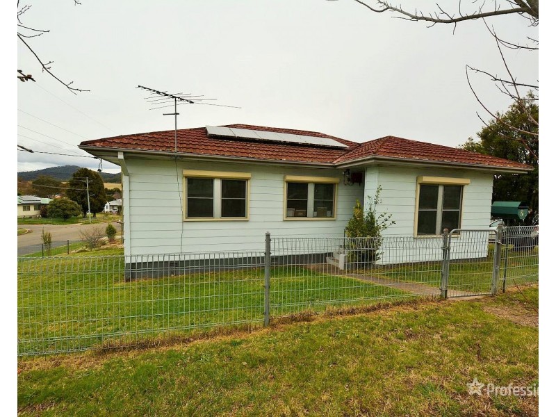 16 Caroline Avenue, Lithgow NSW 2790