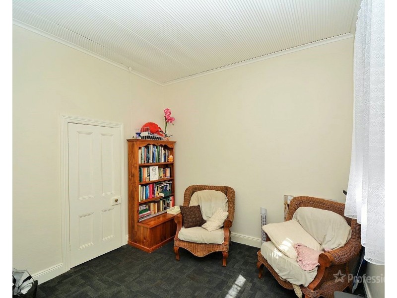 71 Inch Street, Lithgow NSW 2790