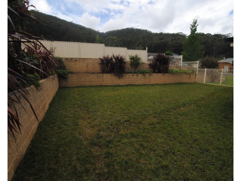6 Claret Ash Avenue, Lithgow NSW 2790