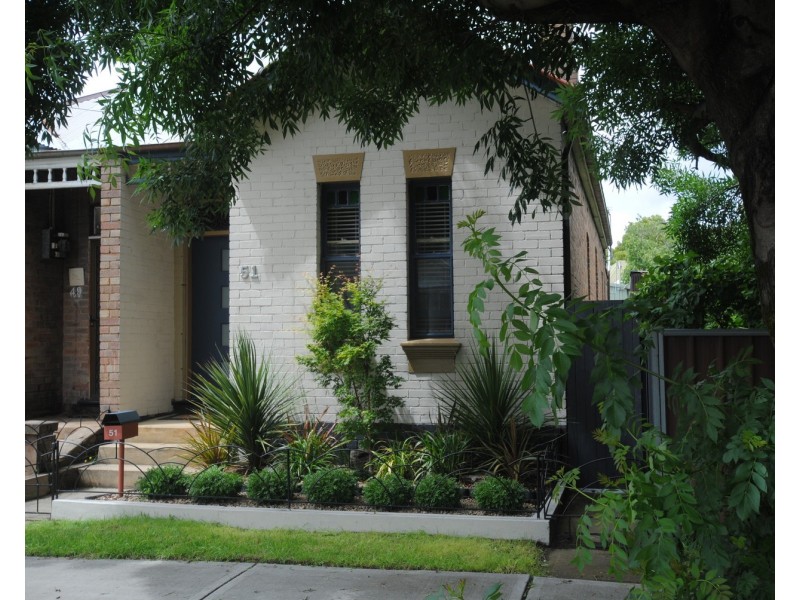 51 Read Avenue, Lithgow NSW 2790