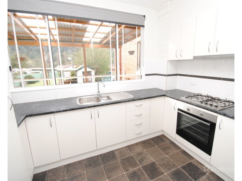 18 Read Avenue, Lithgow NSW 2790