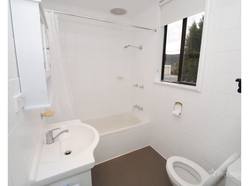 18 Read Avenue, Lithgow NSW 2790
