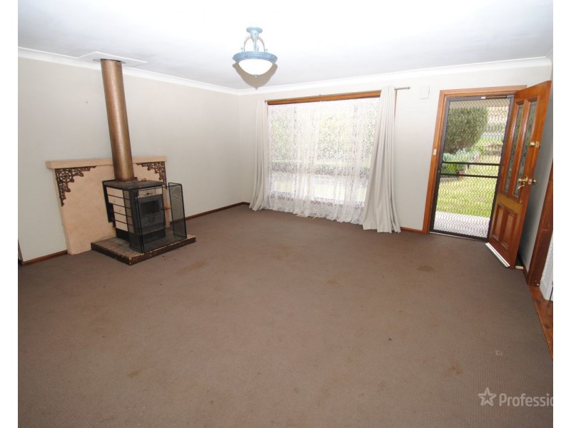 6 Burton Street, Portland NSW 2847
