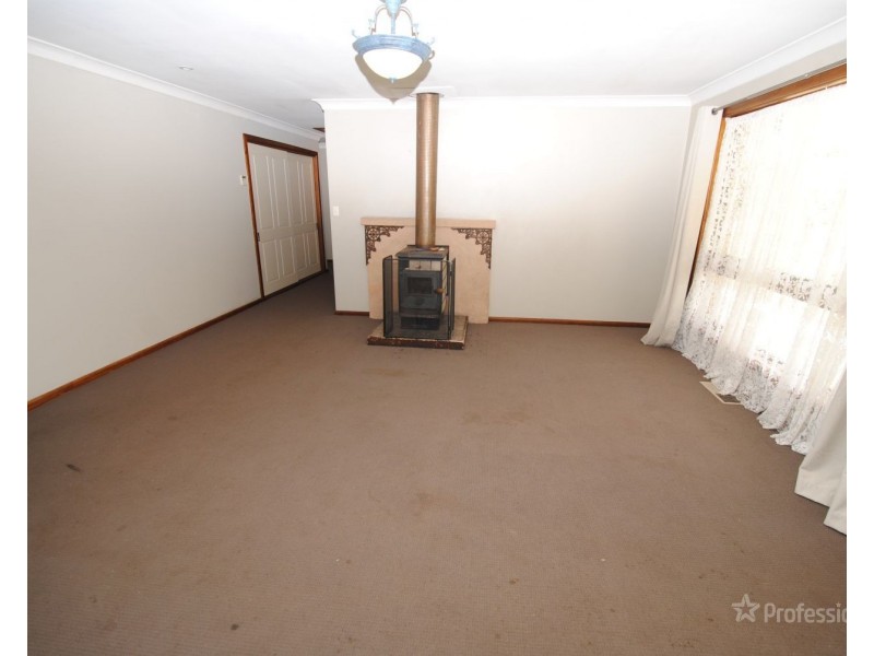 6 Burton Street, Portland NSW 2847