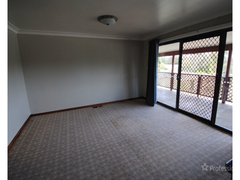 6 Burton Street, Portland NSW 2847