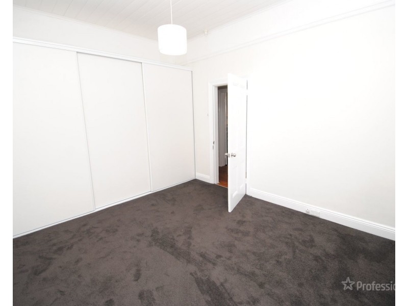 18 Read Avenue, Lithgow NSW 2790