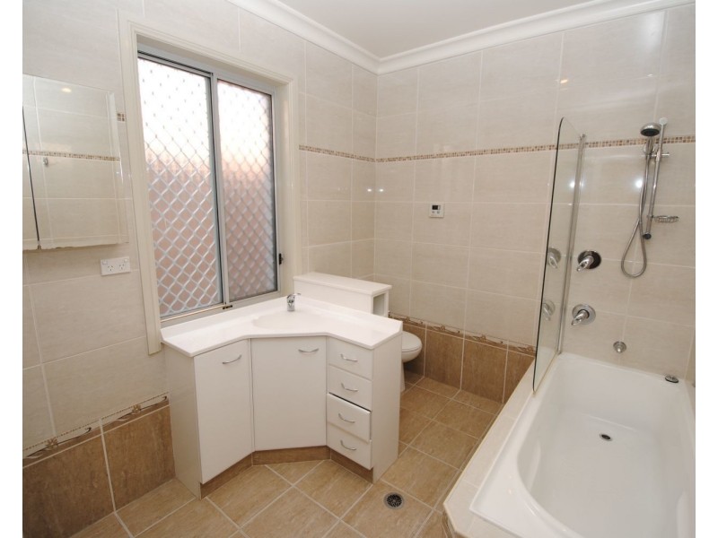 53 Railway Parade, Lithgow NSW 2790