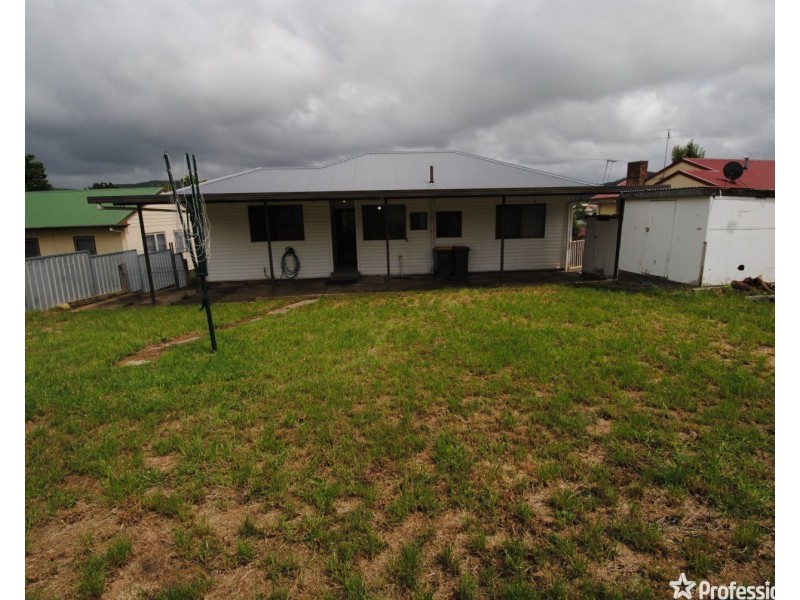 12 Stewart Street, Lithgow NSW 2790