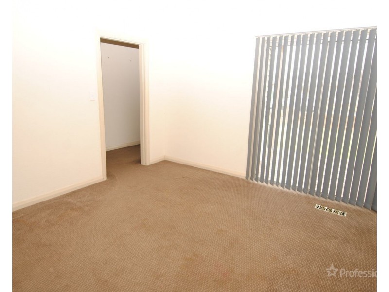 11 Rifle Parade, Lithgow NSW 2790