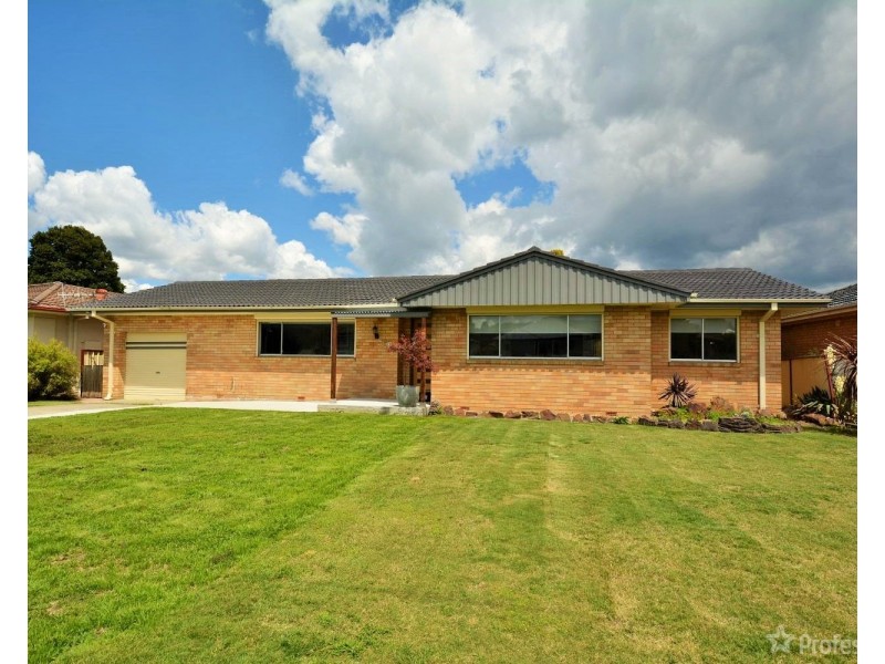 14 Rifle Parade, Lithgow NSW 2790