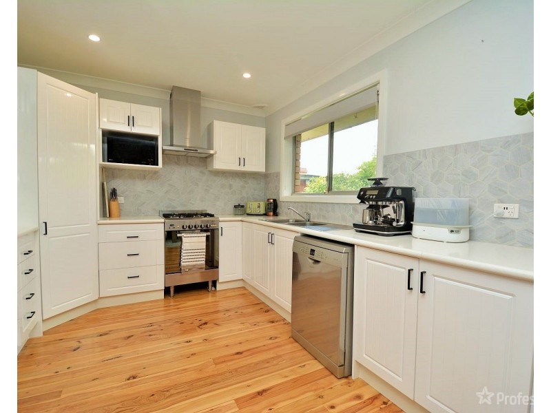 14 Rifle Parade, Lithgow NSW 2790