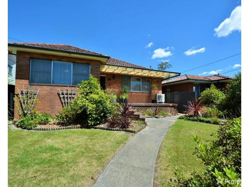 64 Enfield Avenue, Lithgow NSW 2790
