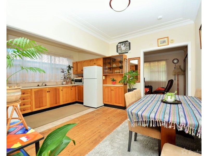 64 Enfield Avenue, Lithgow NSW 2790