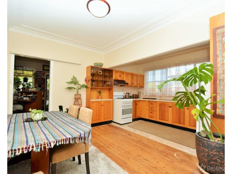 64 Enfield Avenue, Lithgow NSW 2790