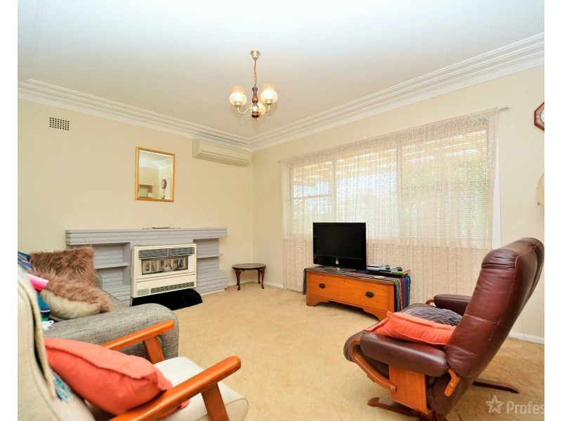 64 Enfield Avenue, Lithgow NSW 2790