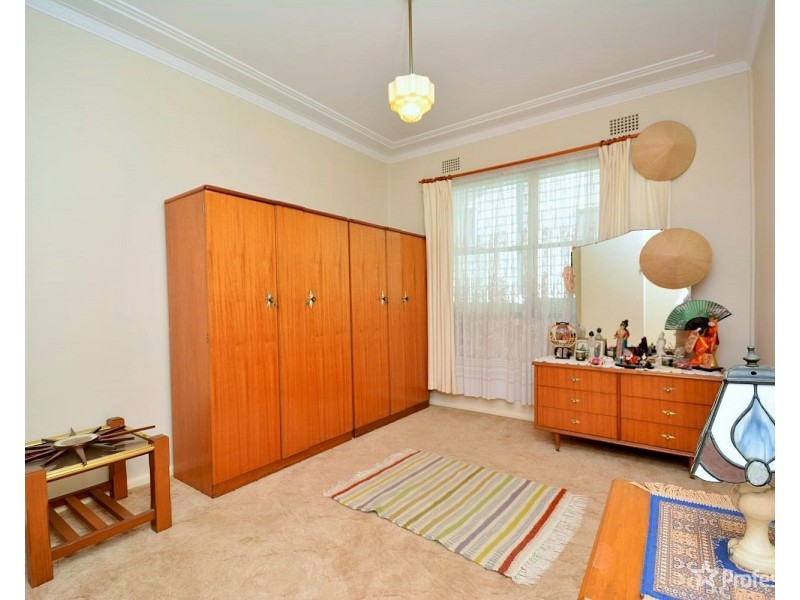 64 Enfield Avenue, Lithgow NSW 2790