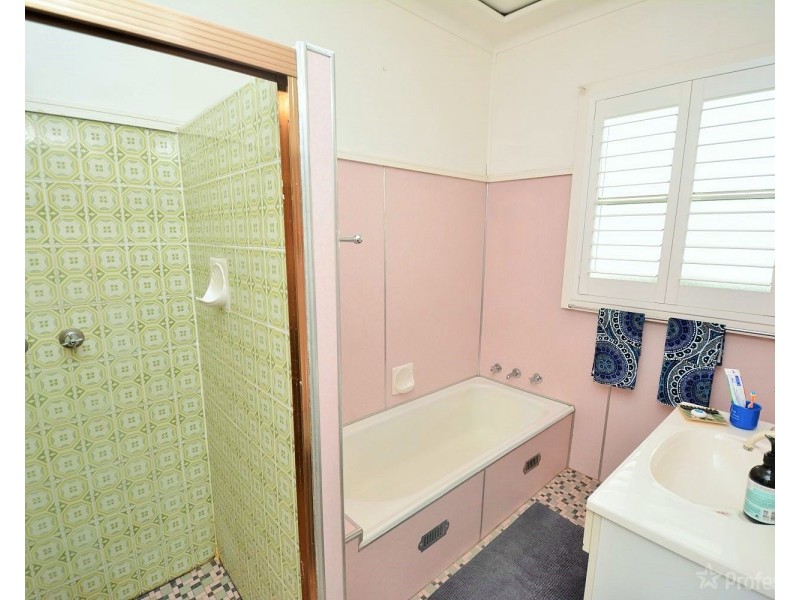 64 Enfield Avenue, Lithgow NSW 2790