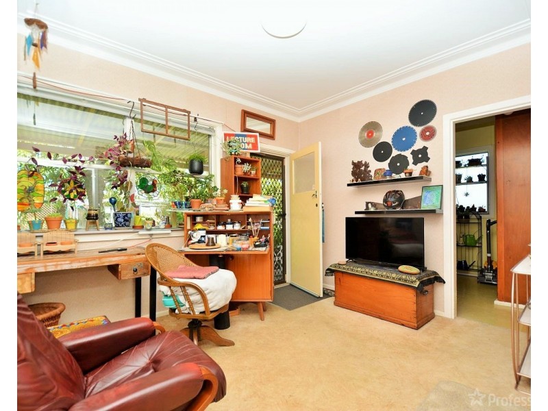 64 Enfield Avenue, Lithgow NSW 2790